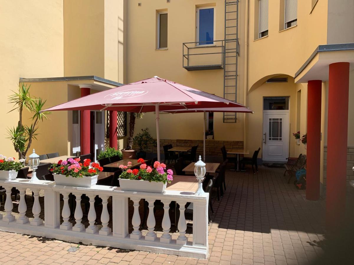 Apartment Hotel Kral - Business Hotel & Serviced Apartments Erlangen Exterior foto