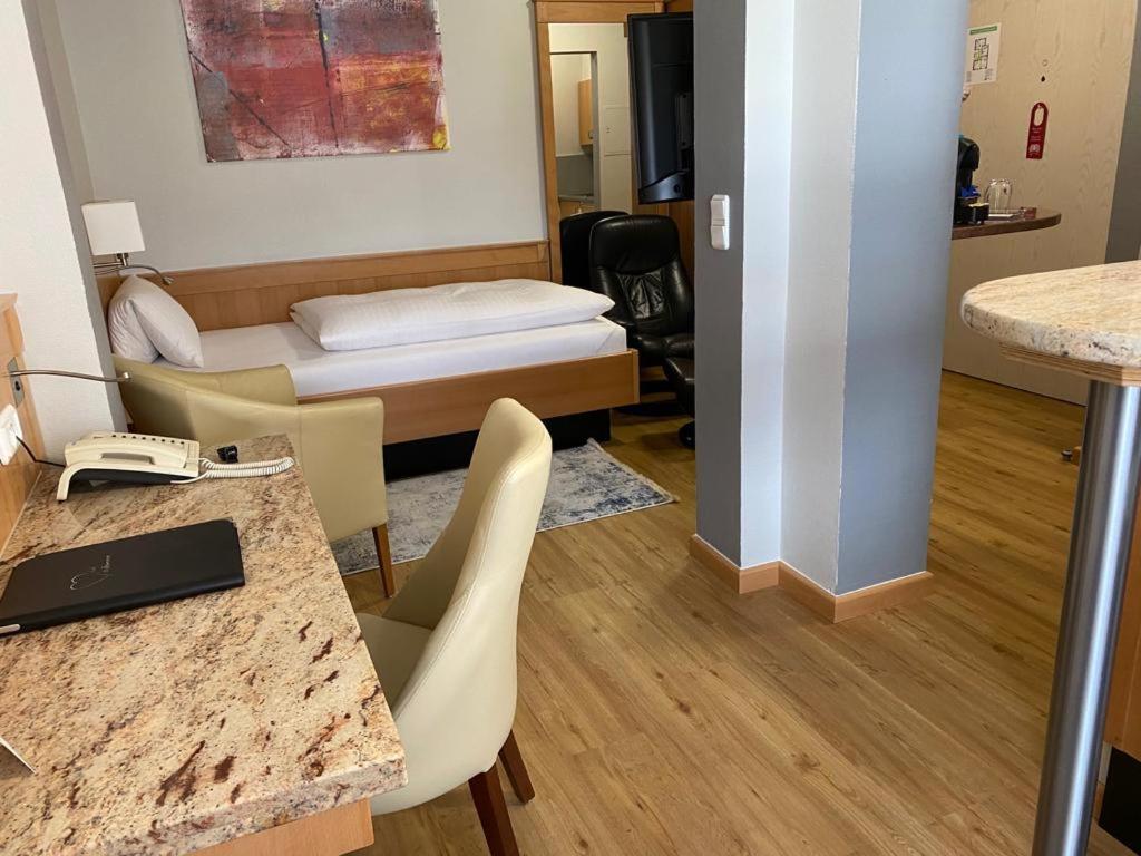 Apartment Hotel Kral - Business Hotel & Serviced Apartments Erlangen Exterior foto